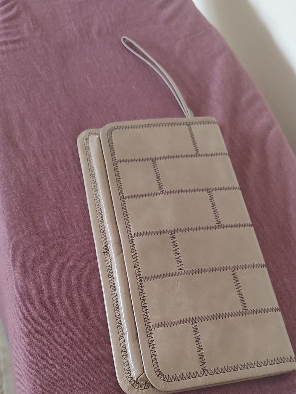 Hobo Clutch